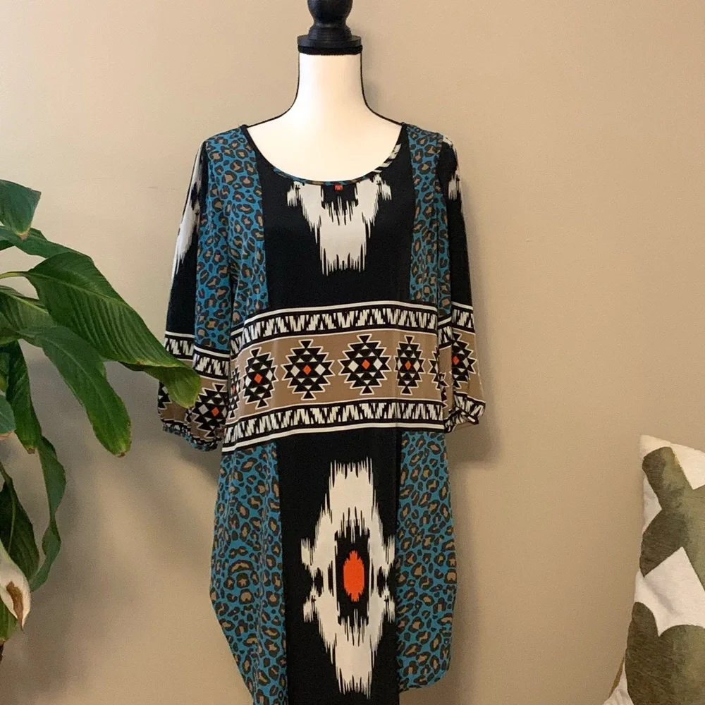 D O N A T E D
Peach love Tribal Print Tunic Dress sz m EUC B60 - Picture 1 of 5